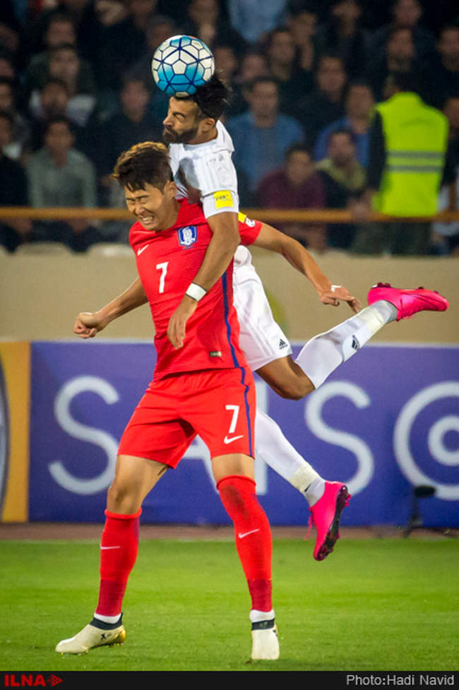 مسابقه فوتبال تیم ملی ایران و کره