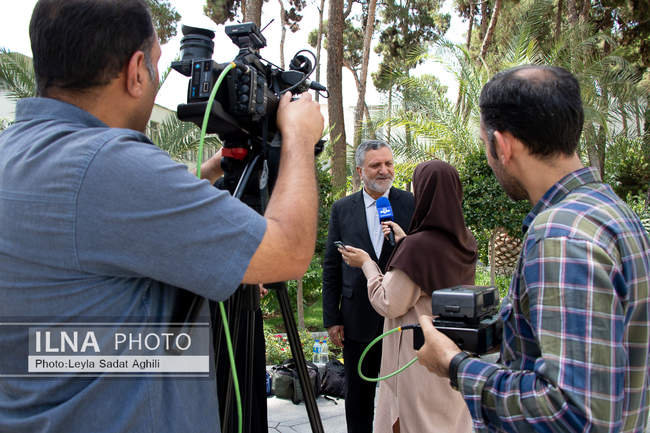حاشیه جلسه هیئت دولت - ۱۴ تیر 