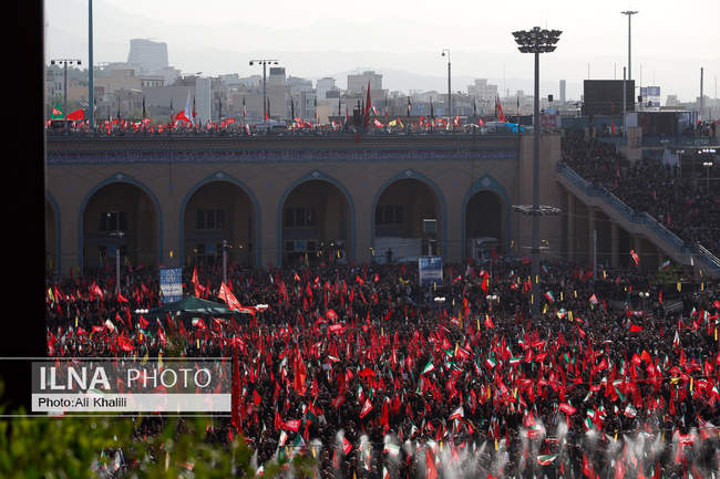 اقامه نماز بر پیکر رهبر شهید انقلاب در مصلای تهران / 7