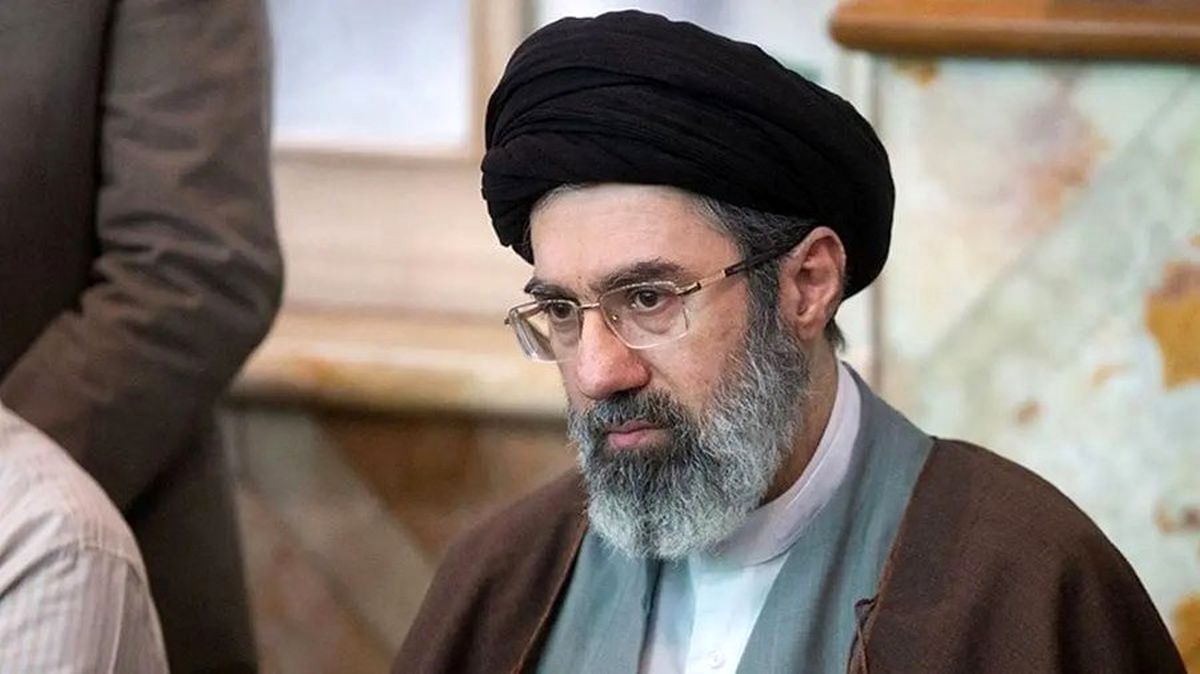رهبر جدید انقلاب اسلامی توسط مجلس خبرگان رهبری تعیین و معرفی شد
