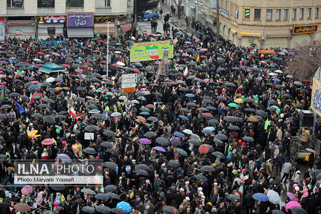 حضور مردم تبریز در راهپیمایی ۲۲ بهمن