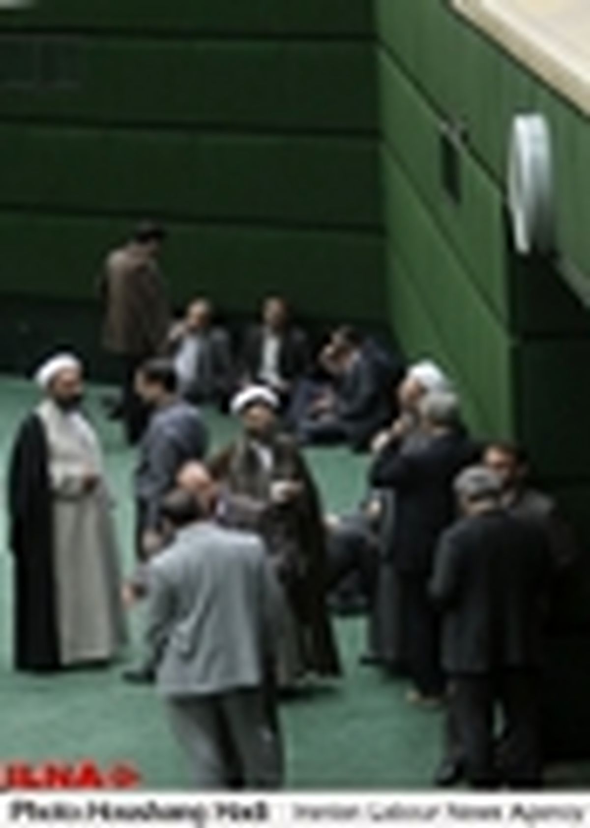 همراهان روحانی در جلسه رای اعتماد چه کسانی بودند؟