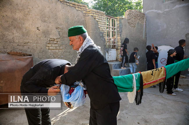 آئین سنتی علم گردانی در روستای تاریخی هزاوه

