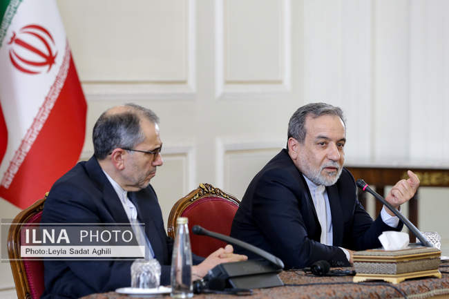 نشست وزیر خارجه با سفرای کشورهای خارجی