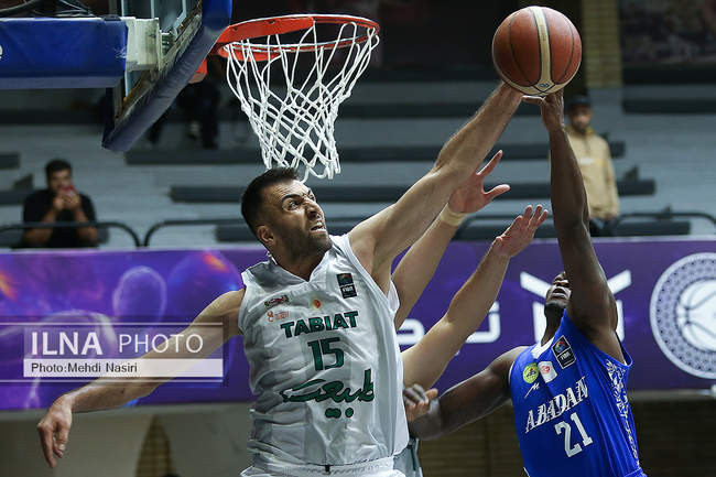 دیدار تیم های بسکتبال طبیعت اسلامشهر و پالایش نفت آبادان