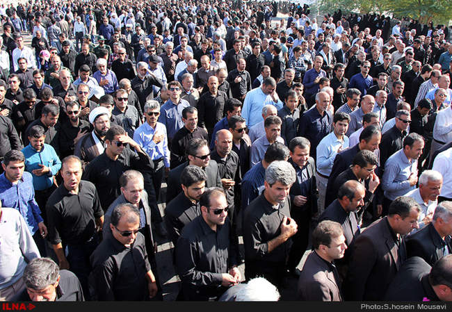 تشییع همرزم شهید چمران بر دستان عاشقان حسینی 