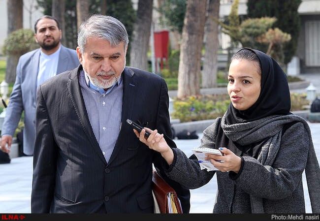 اعضای هیات دولت در حیاط پاستور