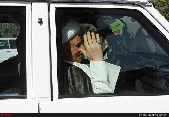 بازدید آیت الله هاشمی رفسنجانی از چند طرح در دانشگاه آزاد اسلامی واح