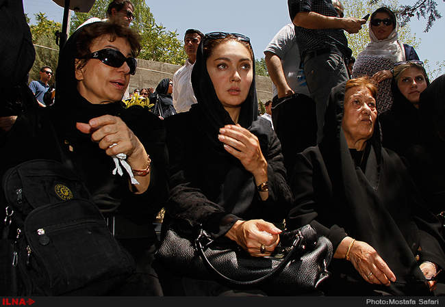 مراسم خاکسپاری پیکر عباس کیارستمی در لواسان