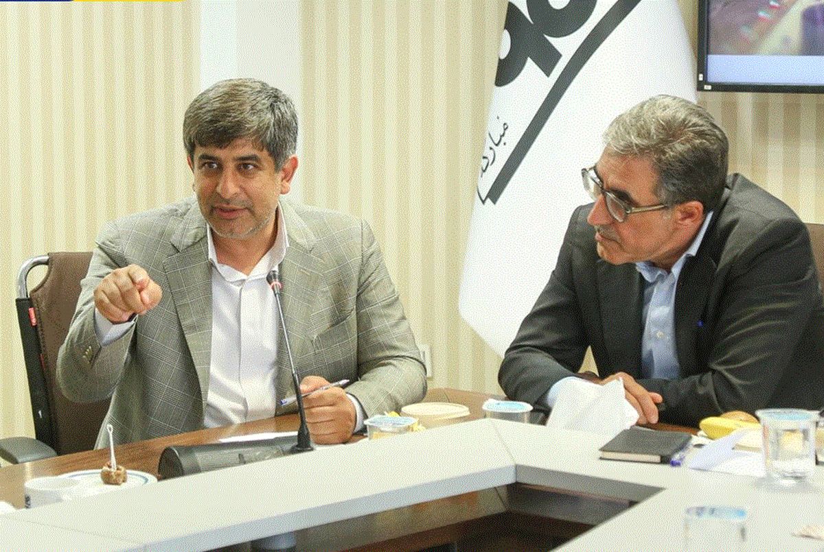 عرضه های متوالی در دو هفته اخیر؛ نسخه فولاد مبارکه برای پایداری تولید صنایع