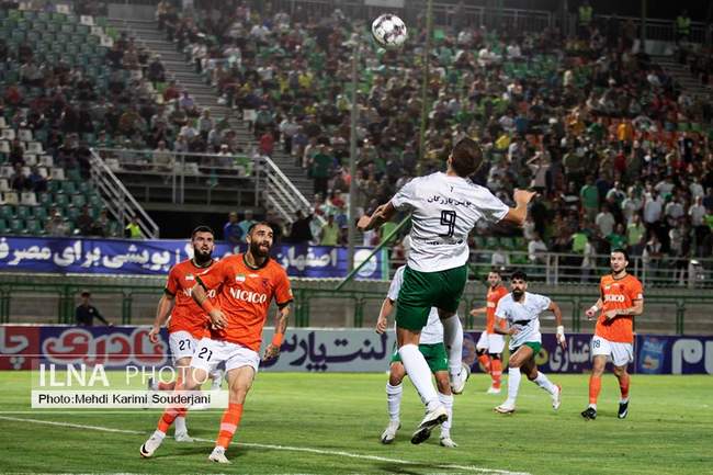 برد خانگی تیم فوتبال ذوب آهن اصفهان مقابل مس رفسنجان