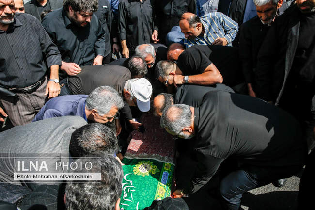 تشییع پیکر «احمد توکلی»