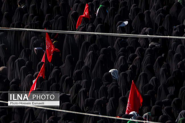 اقامه نماز بر پیکر رهبر شهید انقلاب در مصلای تهران/ 8