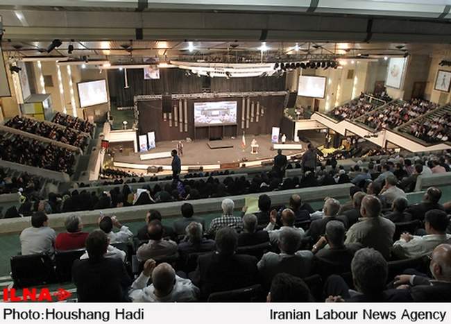 اجتماع بزرگ ۵ هزار نفری کارگران در تالار بزرگ وزارت کشور