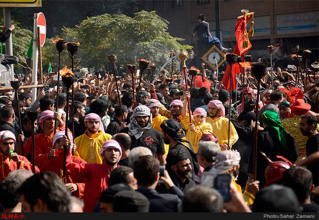 عزاداری ظهر عاشورا در بازار بزرگ تهران /2