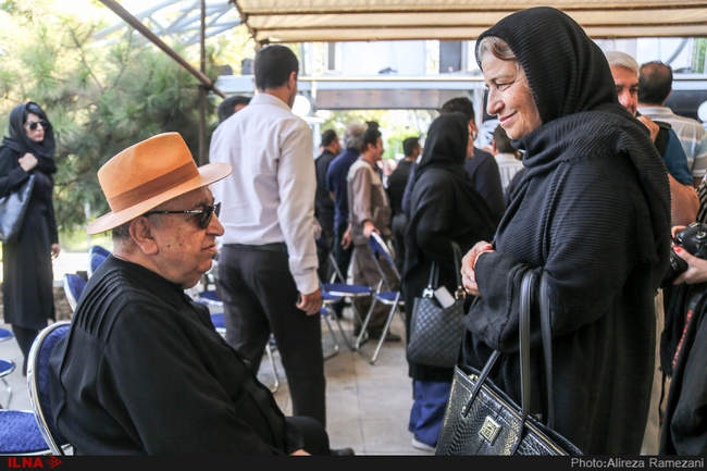 مراسم تشییع پیکر عزت الله انتظامی/1