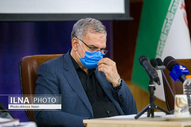 نشست شبانه وزیر بهداشت در ستاد کرونا استان قزوین
