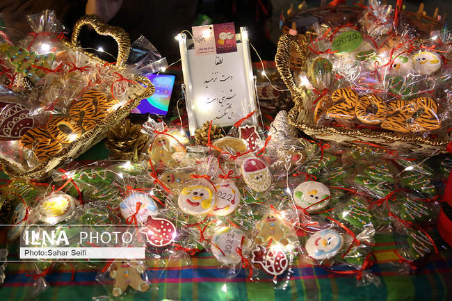 حال و هوای خرید کریسمس در تهران