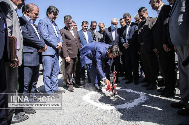 وزیر ورزش به مناسبت هفته دولت  و افتتاح چندین پروژه به کردستان سفر کر