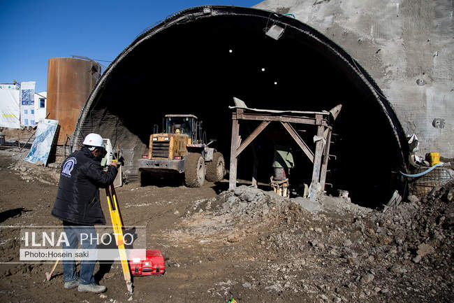 بازدید رئیس بنیاد مستضعفان از فاز ۳ آزادراه تهران شمال