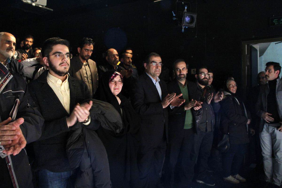 حضور وزیر بهداشت در سالن قشقایی مجموعه تئاترشهر