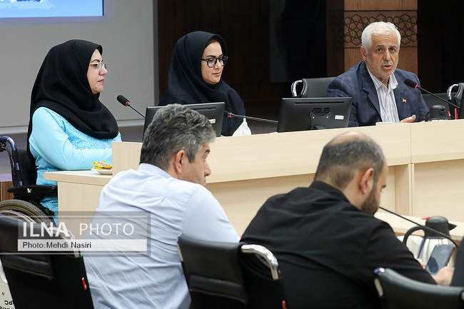 002A6831