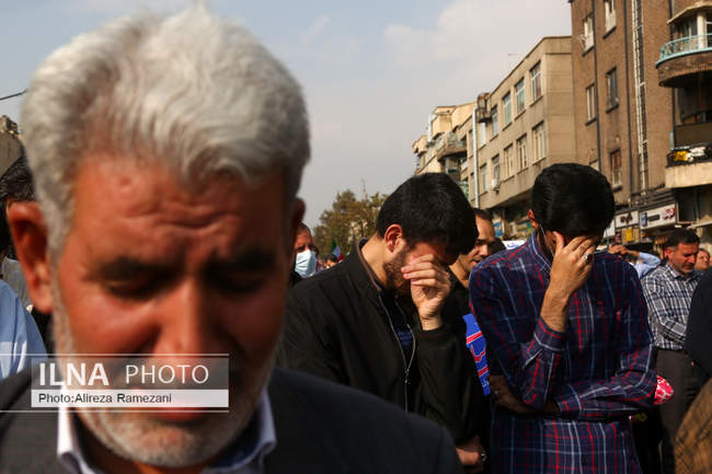 راهپیمایی مردم تهران در محکومیت حمله تروریستی به حرم مطهر احمدبن موس