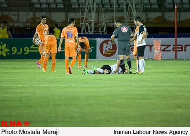 بازی فوتبال بین دو تیم صبا قم و سایپا