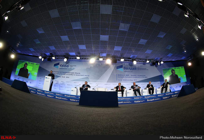 نشست سالانه جوامع درگیر جنگ و صلح در روسیه