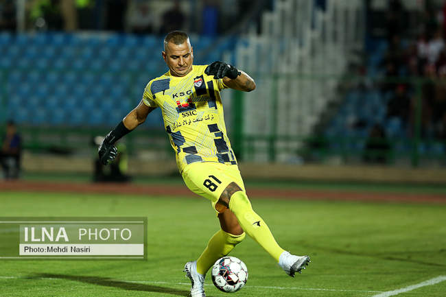 دیدار تیمهای فوتبال پرسپولیس تهران و فولاد خوزستان