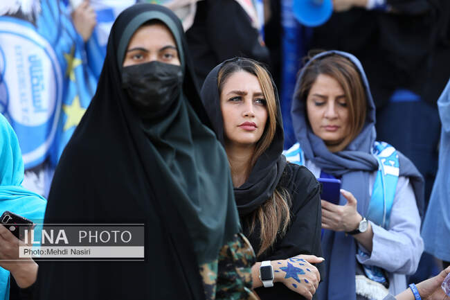 حضور بانوان در ورزشگاه ازادی
