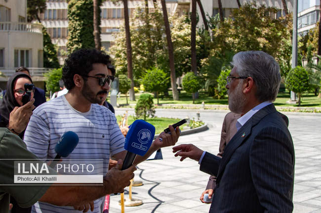 حاشیه جلسه هیات دولت - ۵ شهریور