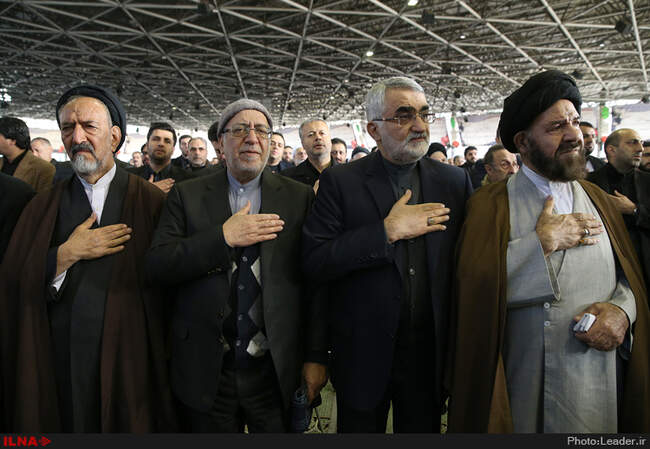 اقامه نماز توسط رهبر انقلاب بر پیکر حجت‌الاسلام والمسلمین هاشمی رفسنجانی