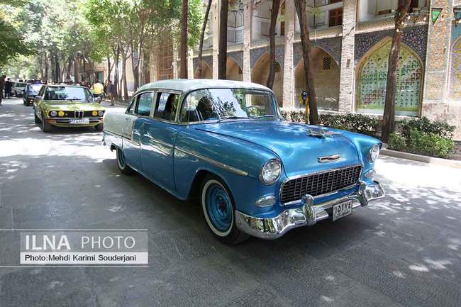 نمایش ماشینهای کلاسیک در اصفهان 