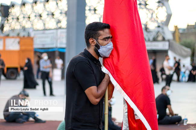 عزاداری روز اول محرم در میدان امام حسین (ع)