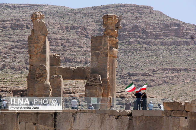 بزرگداشت سالروز سفر تاریخی رهبر معظم انقلاب به استان فارس