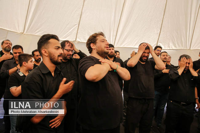 مراسم خیمه‌سوزان ظهر عاشورا در چهارراه گلوبندک تهران /2
