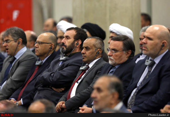 دیدار مسئولان، سفرای کشورهای اسلامی و جمعی از اقشار مختلف مردم با ره�