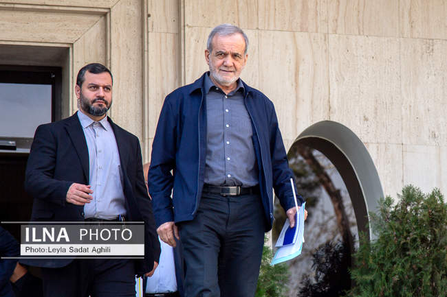 حاشیه جلسه هیات دولت - ۲۹ بهمن