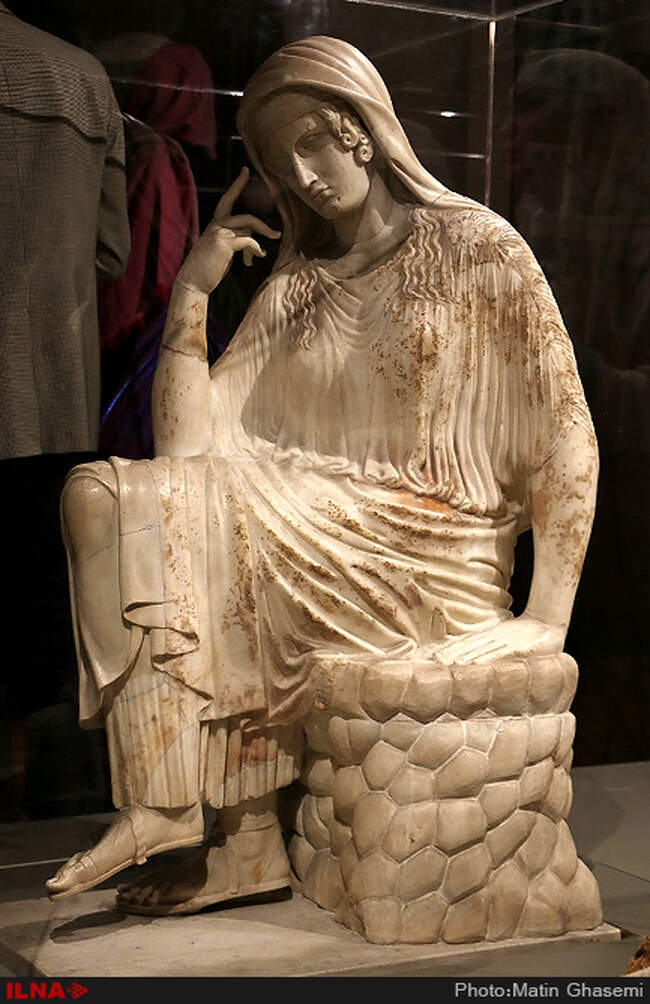 رونمایی از تندیس پنه لوپه