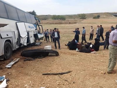 واژگونی اتوبوس در جاده ۶۸ یزد ۴۵ مصدوم برجای گذاشت