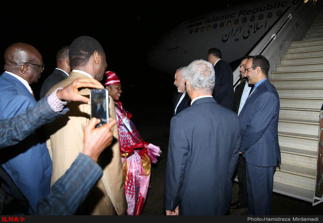 ورود محمدجواد ظریف وزیر امور خارجه ایران به فرودگاه کوناکری