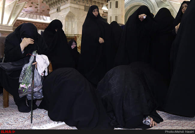 مراسم تشییع پیکر بانو مرضیه حدیدچی دباغ در حرم امام خمینی(ره) 