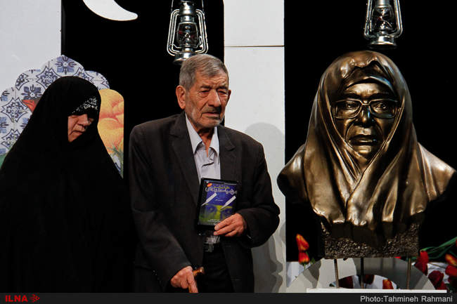 مراسم رونمایی از سردیس مرضیه حدیدچی (دباغ) 