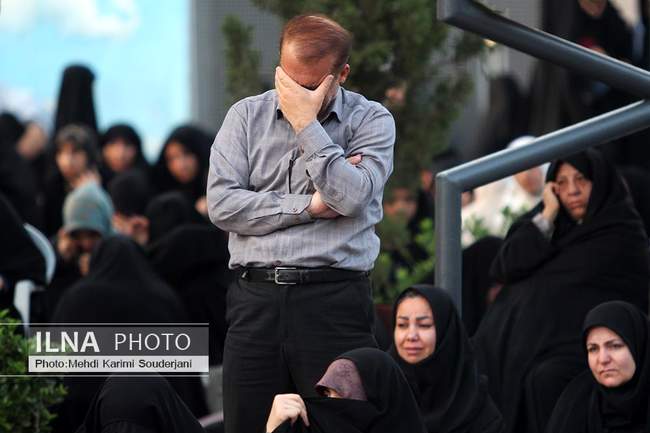 روز عرفه در گلستان شهدای اصفهان