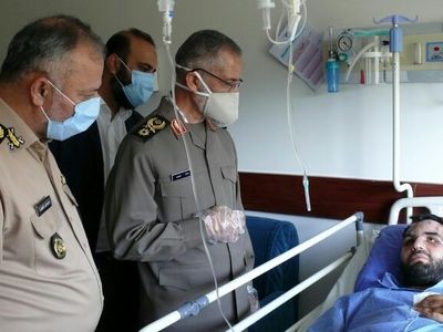 سردار شیرازی از مجروحان حادثه ناوچه کنارک عیادت کرد
