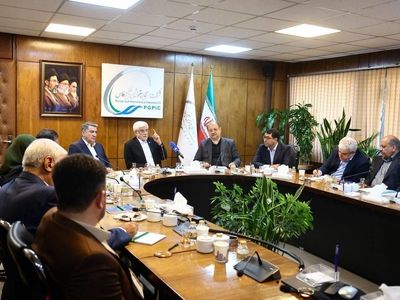 راهبرد دشمن برای تضعیف صنایع پیشران شکست خورد / بازسازی واحدهای آسیب‌دیده با شتاب ادامه دارد