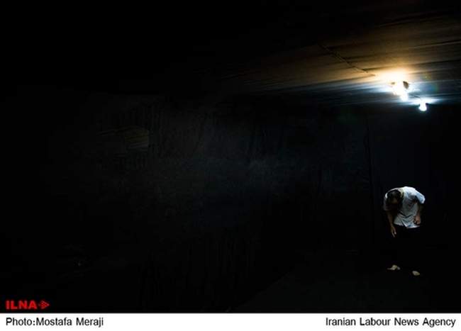 نمایش مورچه ها در کاشان به روی صحنه رفت