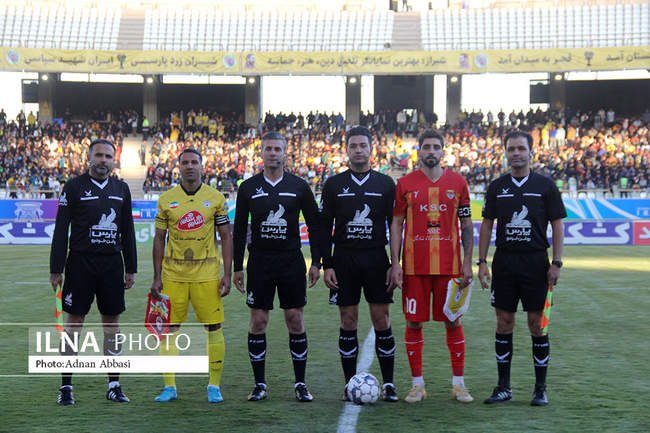 دیدار تیم فجرشهیدسپاسی شیراز و فولاد خوزستان