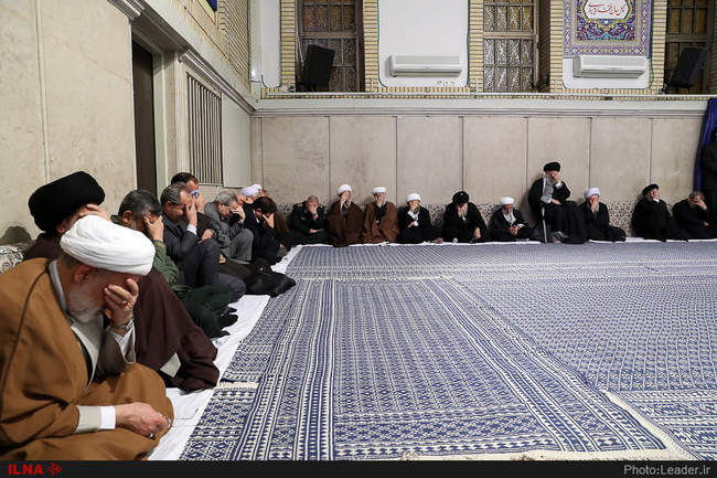 مراسم ترحیم آیت‌الله مومن با حضور رهبر معظم انقلاب اسلامی در حسینیه 